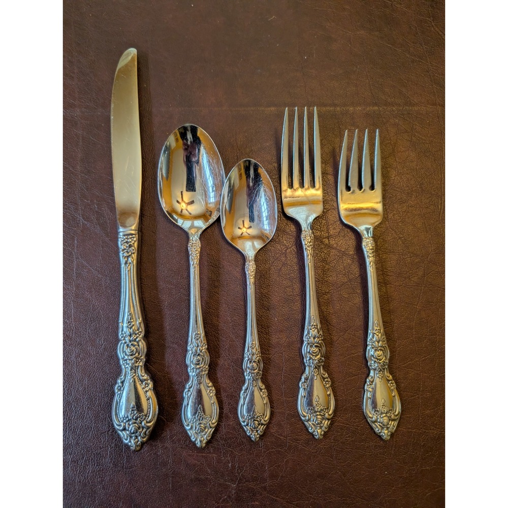 Oneida Wordsworth Stainless Flatware 5 Piece Place Setting Floral Scroll